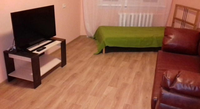 Apartments on Olimpiyskaya street, 79, Book Lejlighed Hoteller i Murmansk oblast med parkering, Parkering