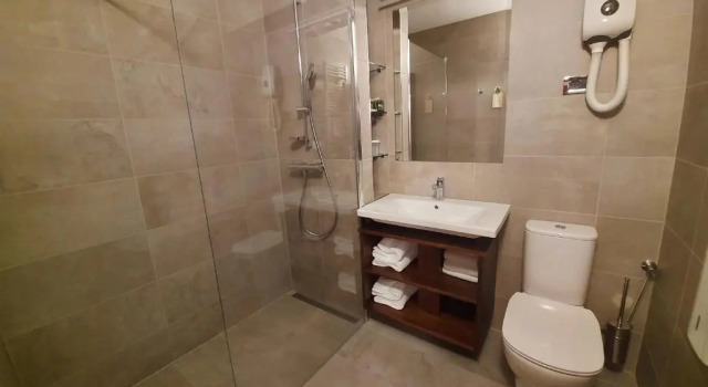 Полулюкс Hotel Marina