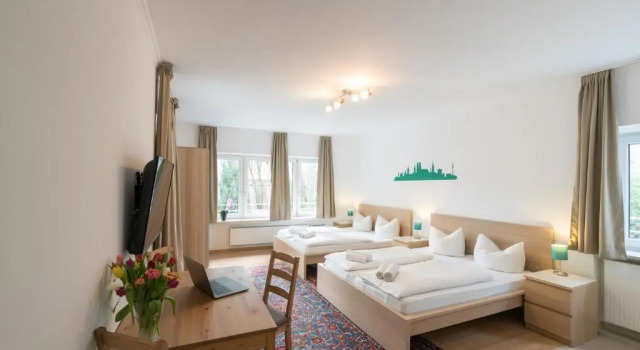 Четырёхместный номер Standard guenstigschlafen24 - die günstige Alternative zum Hotel
