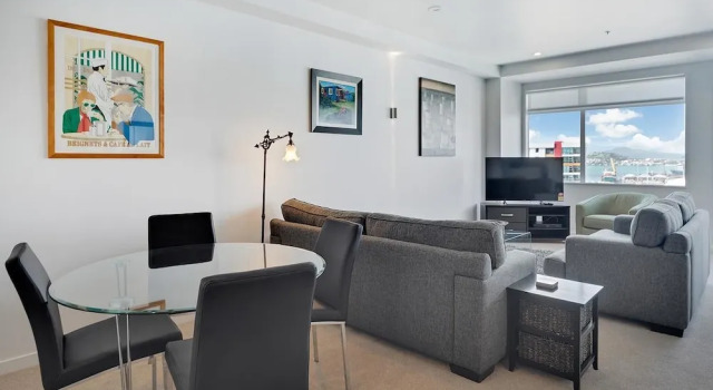 QV Quiet & sunny 2 Bedroom Apartment - 625