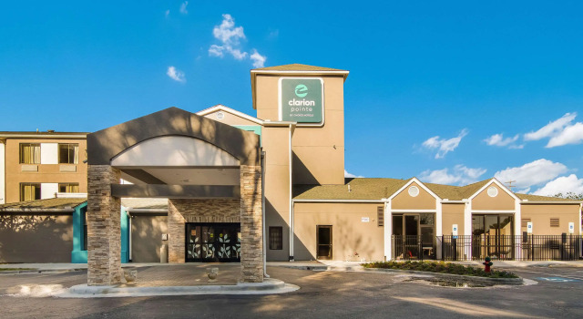Clarion Pointe Wake Forest - Raleigh North, Забронировать Отель Уэйк-Форест Raleigh-Durham Metropolitan Area