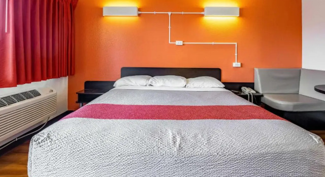 Четырёхместный номер Standard Motel 6-Joliet, IL - I-80