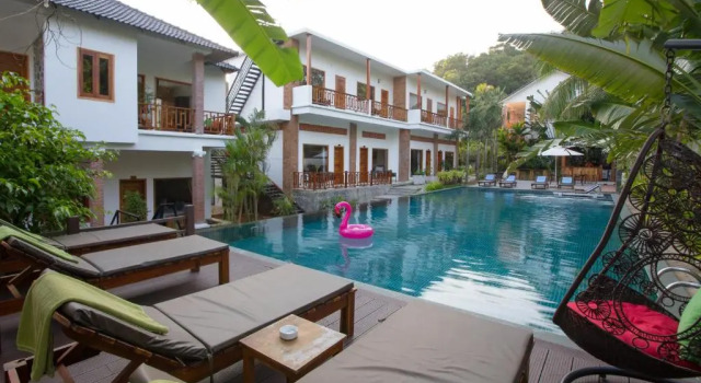 Семейный номер Standard с видом на бассейн Nadine Phu Quoc Resort & Spa