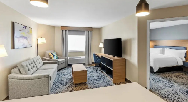 Люкс c 1 комнатой Candlewood Suites Victoria by IHG