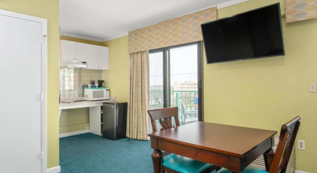 Студия Cayman Suites Hotel