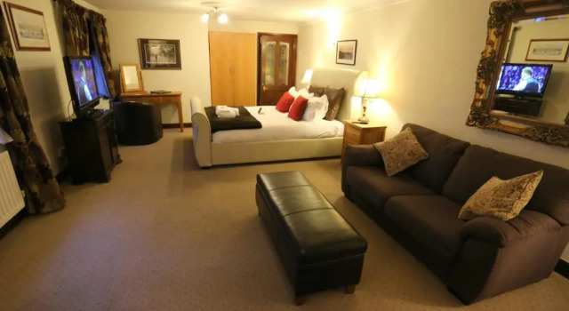 Double Courtyard Suite Woodlands
