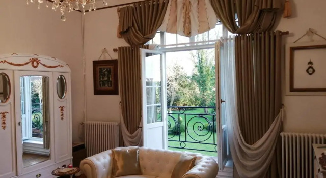 Двухместный номер Standard с балконом Manoir le Louis XXI