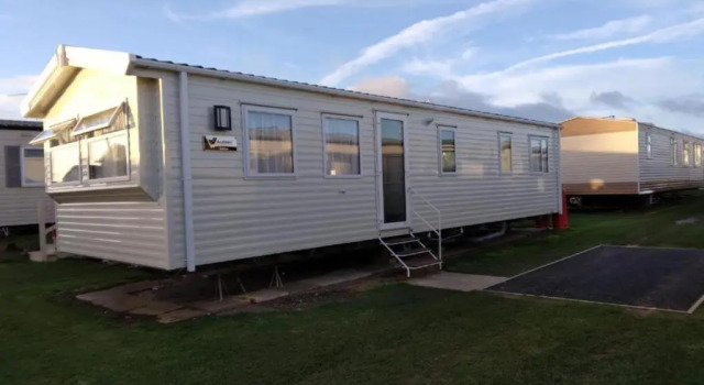 3 Bed, Sleeps 8 Caravan, California Cliffs Park, Reservar Casa de férias Moradias em Merseyside, Vila