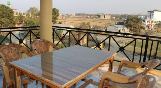 Номер Deluxe Hotel National Park Sauraha- Homely Stay and Peaceful Location with Jungle Safari arrangements
