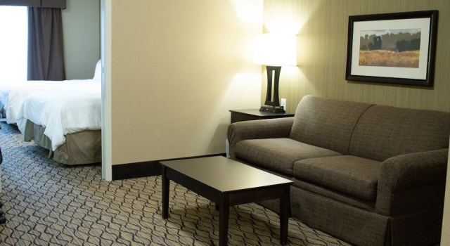 Люкс с 2 комнатами Holiday Inn Express & Suites - Williston by IHG