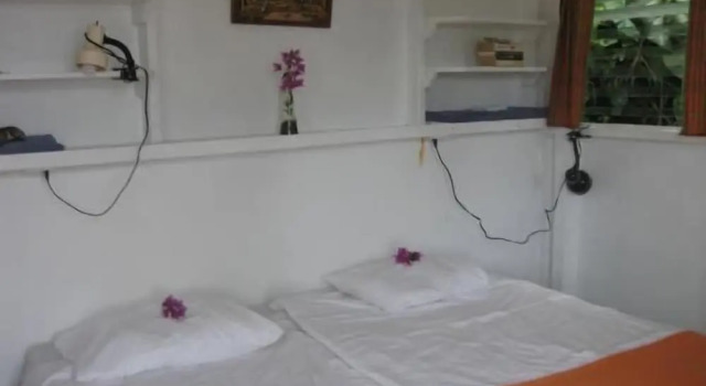 El Momo Cottages, Réserver Maison d'hôtes Zions Hill Saba