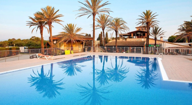 Camping Castelló Mar, Забронировать Отель Отели Кастельон-де-Ампуриас с парковкой, Парковка
