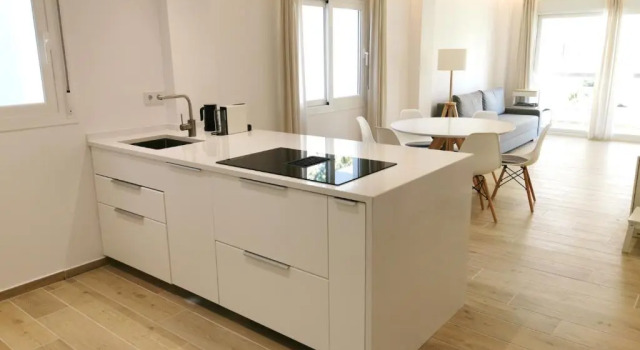 Апартаменты Bright 2 bedroom apt Golden Mile next to beach RDR225