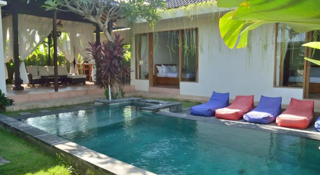 Вилла с 3 комнатами Anyar Sari Villa