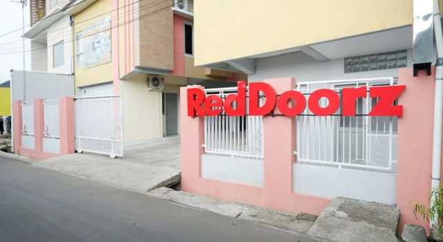 RedDoorz Syariah near RSUD Margono Purwokerto, Buchen Sie Hotel Purwokerto 