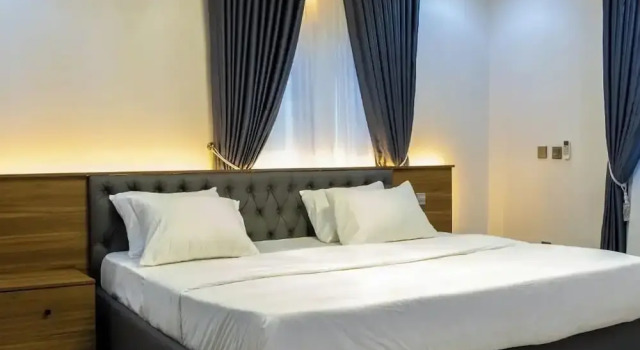 Апартаменты Economy Westnite Apartment