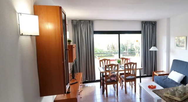 inmoBooking Cannes, con vistas a la piscina