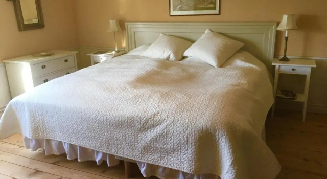 Thorstorps Gård B&B, Book Hotel  
