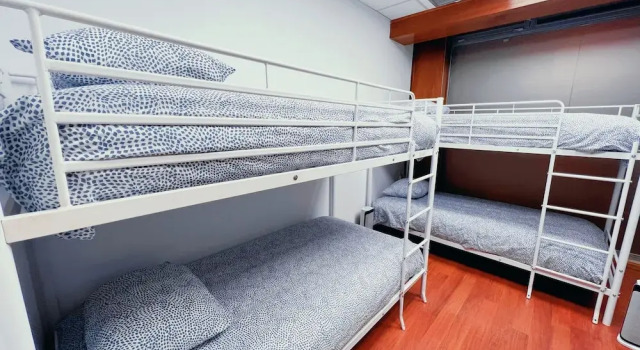 Hostel Las Rosas, Rezerwuj Hostel Madryt Community of Madrid