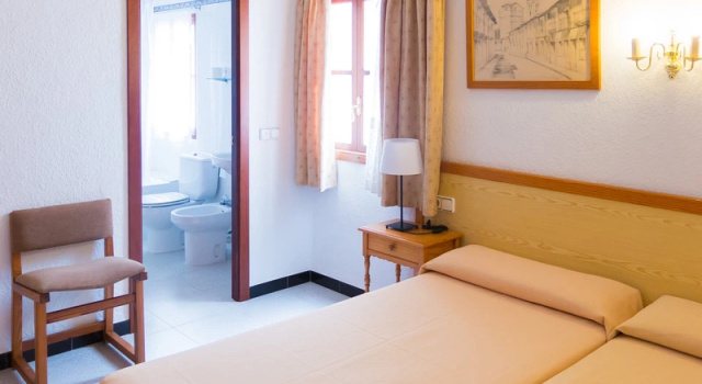 Номер Standard Hostal Sa Baronia