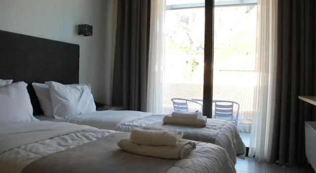 Двухместный номер Economy с балконом Alexiou Hotel