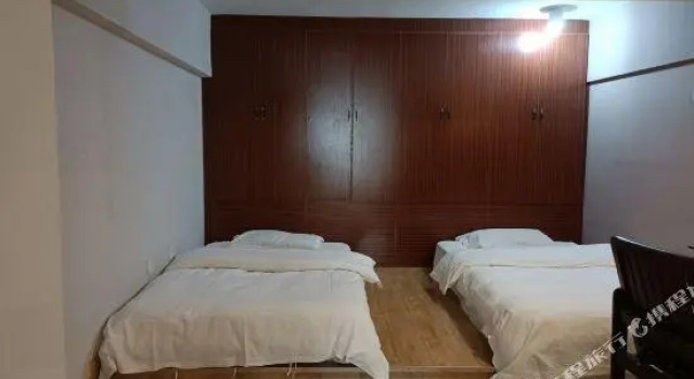 Люкс Deluxe Wei Hotel Kunming Heyuan