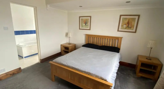 Апартаменты с балконом The Royal Court Apartments