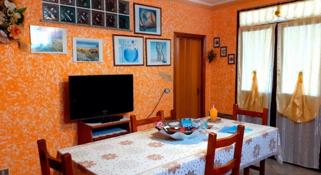 B&B Giomar, Забронировать Отель «постель и завтрак» Отели Campanedda с парковкой, Парковка