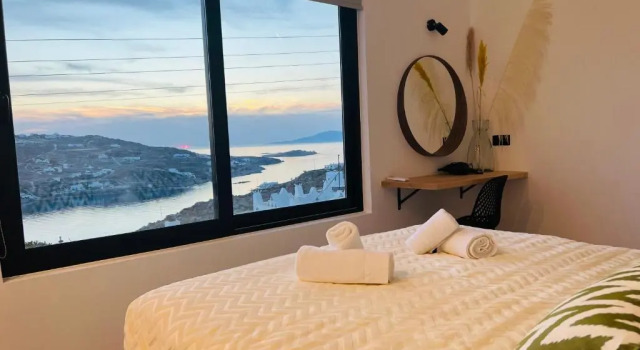 Коттедж с 4 комнатами Yalos Mykonos 4 Bedroom Luxury house 5 minute from Ornos Beach w sea & Sunset view