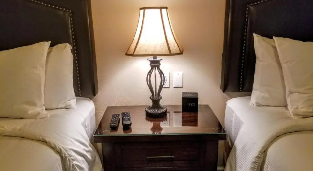 Люкс Deluxe Resort at Eagle Point Golf Club Lodging