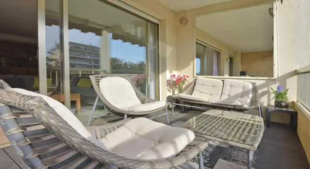 2-bedroom apartment in a residential building with swimming pool