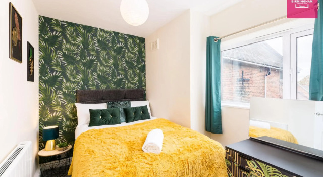 NEC & HS2 Coleshill 6mins drive- Spacious 3 Bedroom Duplex with 4 Separate Beds, Забронировать Отель Колсхилл Уорикшир