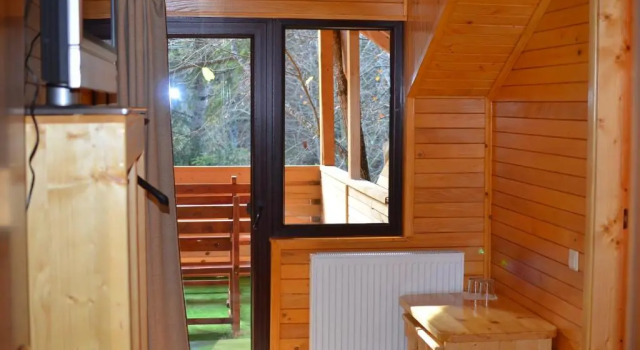 Taverna Ceahlau, Rezerwuj Hotel Hotele w Carpathians - Romania z parkingiem, Parking