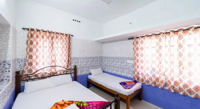 Номер Deluxe Sri Nandha Luxury Comforts