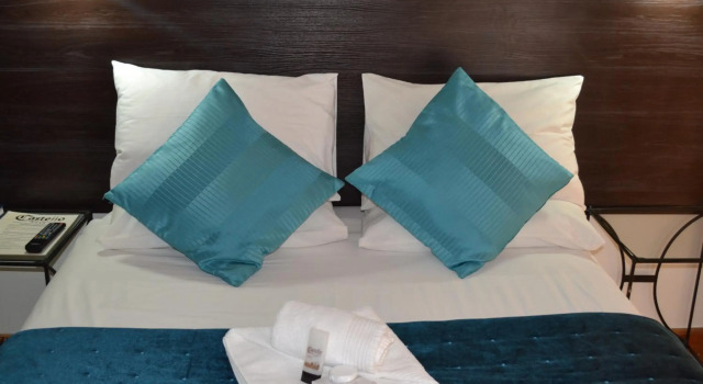 Castello Guesthouse Vryburg, Boek Hotel Vryburg North West