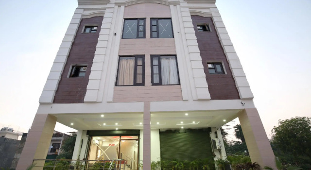 OYO 19699 Hotel Millard