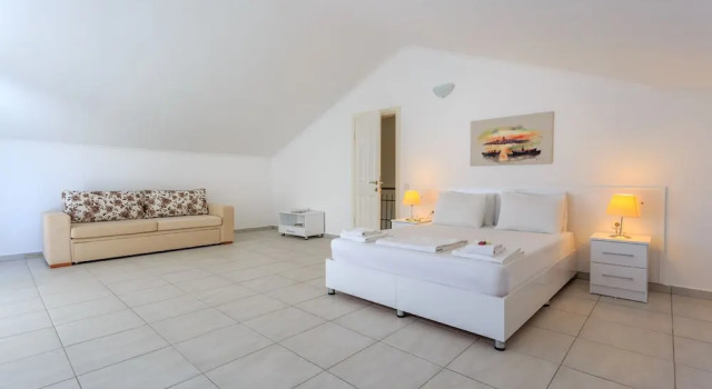Вилла с балконом Diamond Villa 04