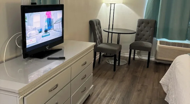 Двухместный номер Standard Deluxe Inn & Suites