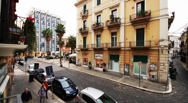 Piazzetta Santa Barbara, Забронировать Отель Бари Bari Province, рядом с Малый театр