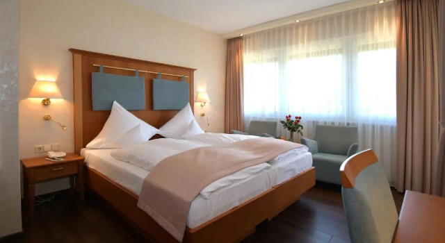 Двухместный номер Standard с балконом Hotel Anna