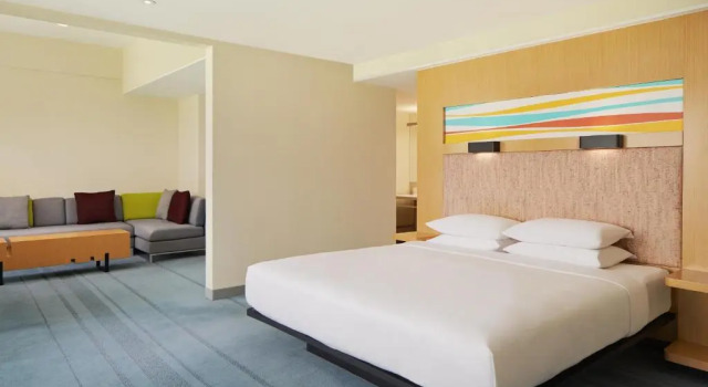 Двухместный люкс с видом на сад Aloft by Marriott Nanhai, Foshan