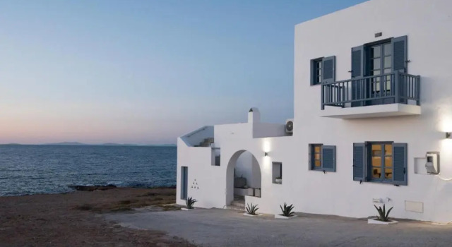 THALASSA Seafront Superb 1BD house in Naousa, Prenota Casa vacanze Hotel a Paro con parcheggio, Parcheggio