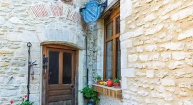 Prieuré de Fouchères, Buchen Sie Hotel Fouchères 