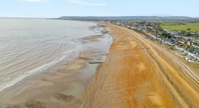 Коттедж The Coastal Crab - Family-friendly Three-bed Beach House in Pevensey