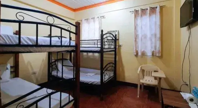 Кровать в общем номере RedDoorz @ Johsons Pension House Butuan City