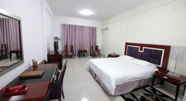 Двухместный номер Standard Hotel Ritz Waku-Kungo