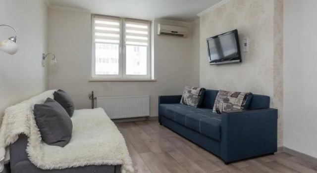Dvuhkomnatnaja kvartira v rajone m Har'kovskoe Poznjaki, Buchen Sie Ferienwohnung Darnyckyj Kiew