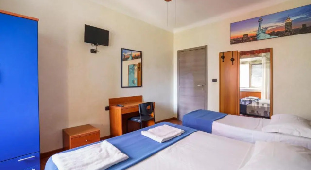Четырёхместный номер Standard Hotel America