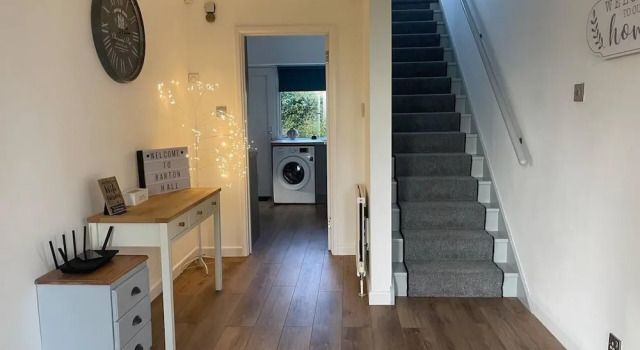 Коттедж Luxury 5-bed House With Tennis Court & Games Room