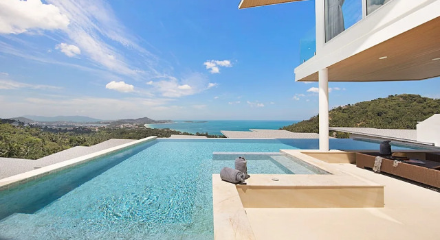 4BR-Luxurious Private Pool Villa Oasis